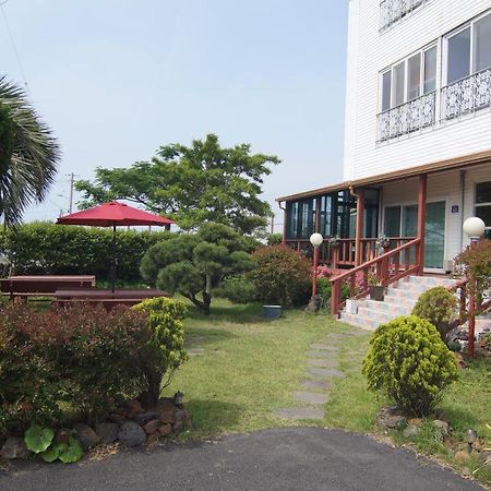 Yerae Pension Согвипхо Экстерьер фото